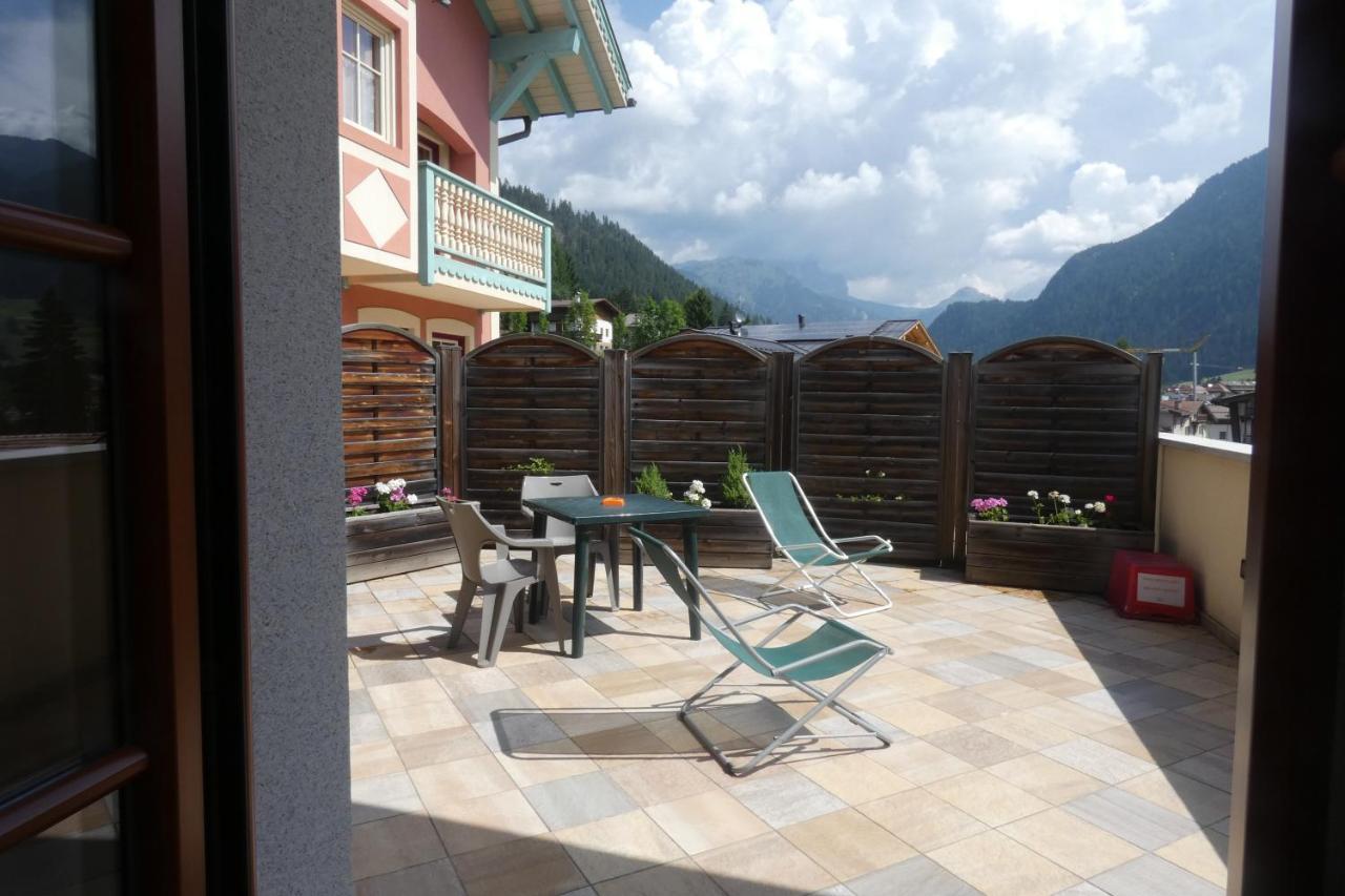 La Meisules Pozza di Fassa Kültér fotó