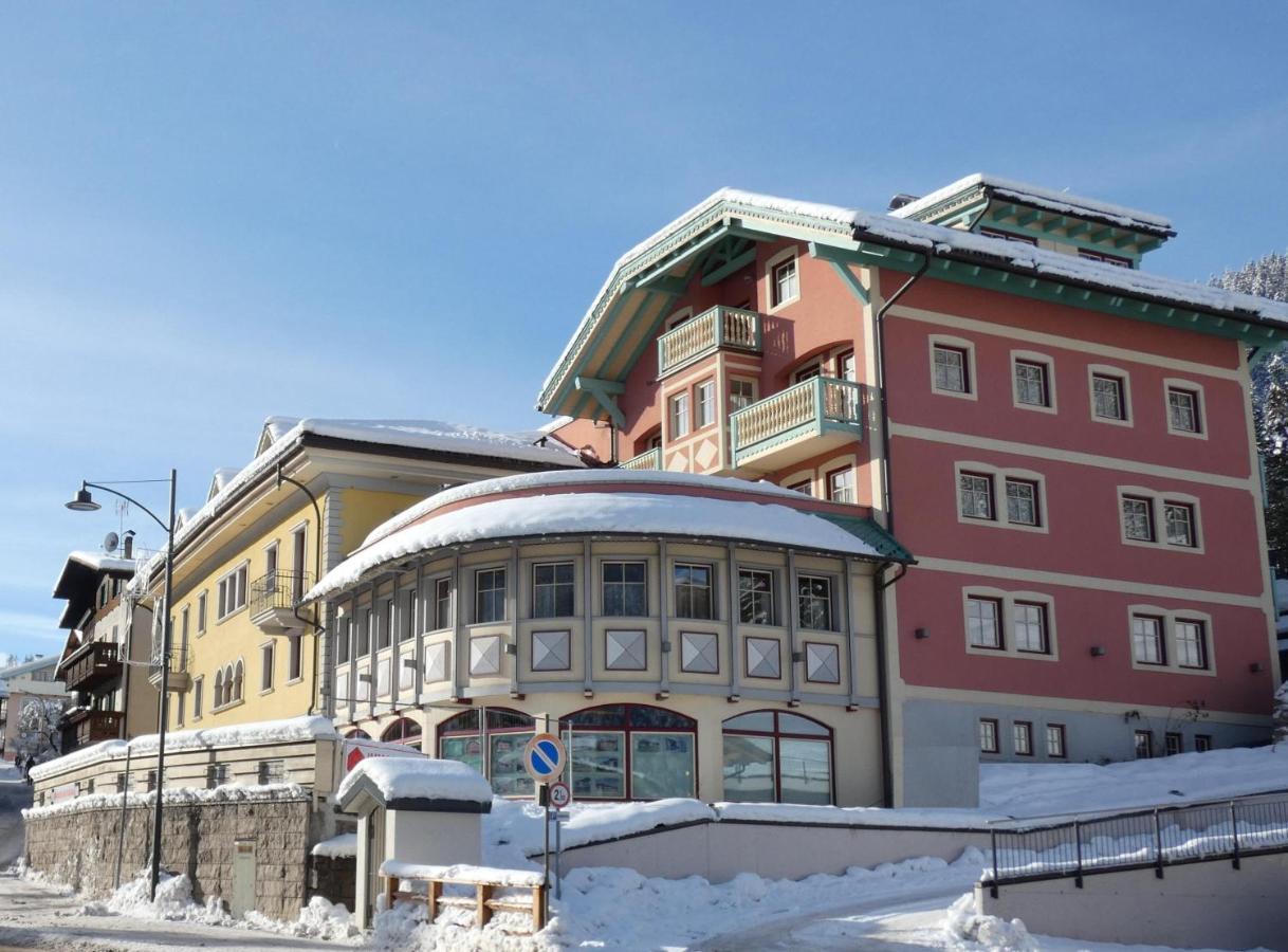 La Meisules Pozza di Fassa Kültér fotó