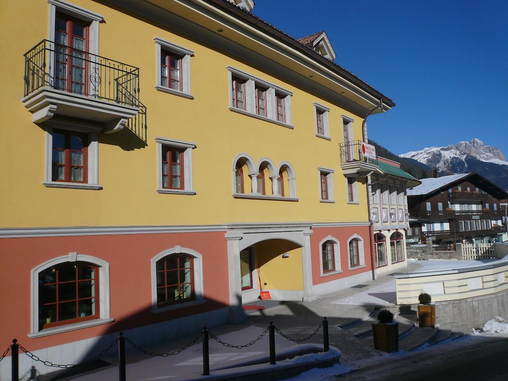 La Meisules Pozza di Fassa Kültér fotó
